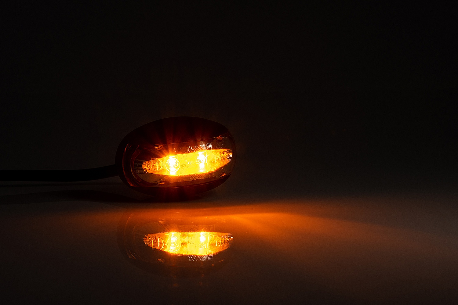 Габаритный светодиодный фонарь Fristom FT-012 B LED белый