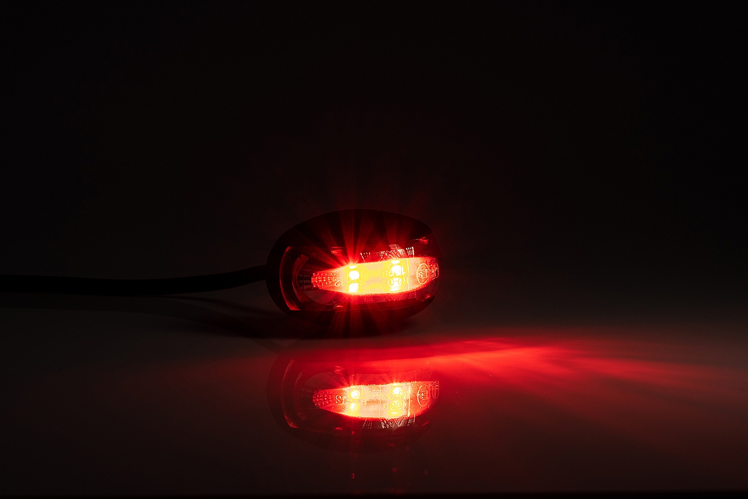 Габаритный светодиодный фонарь Fristom FT-012 B LED белый