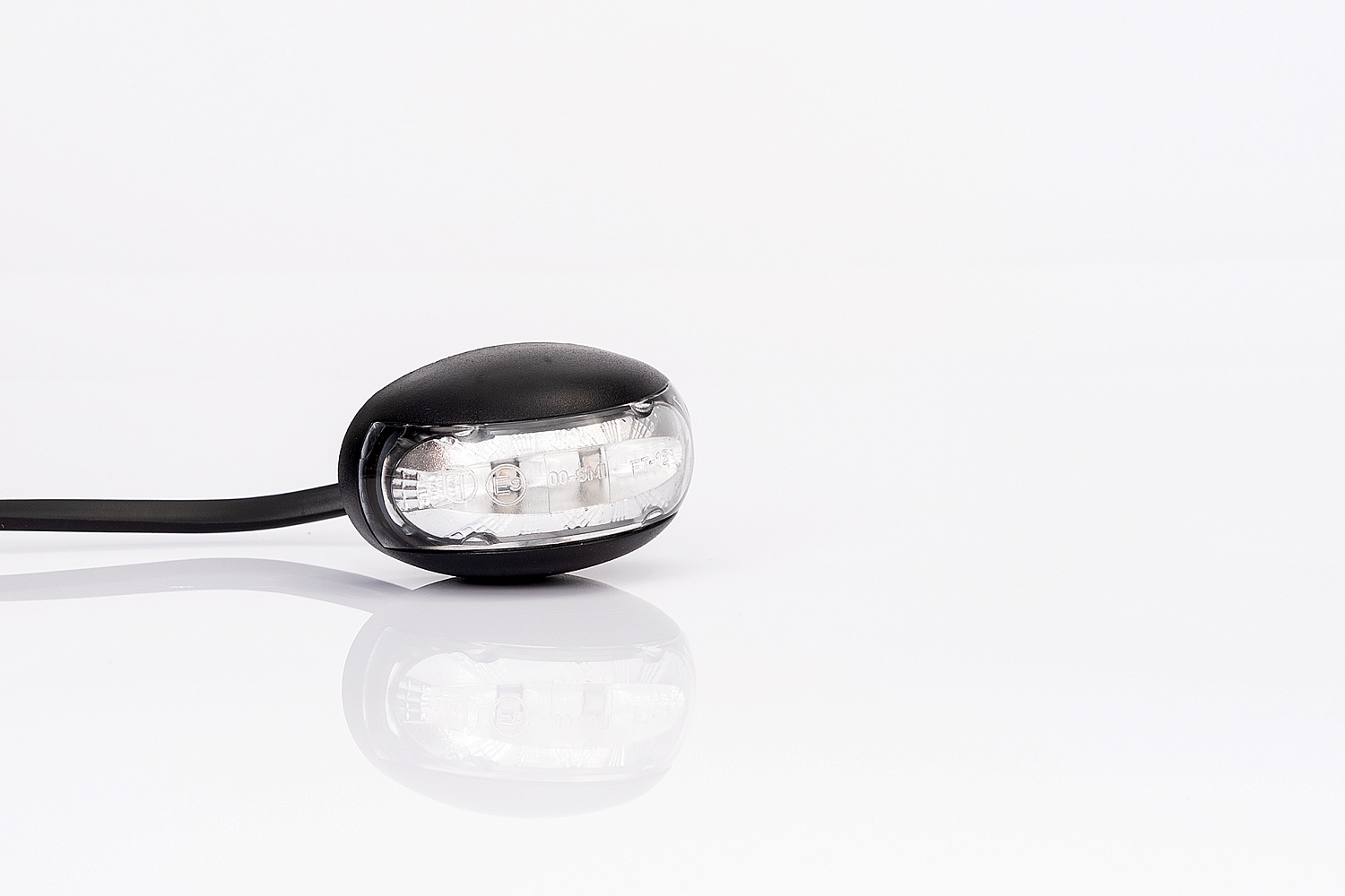 Габаритный светодиодный фонарь Fristom FT-012 B LED белый
